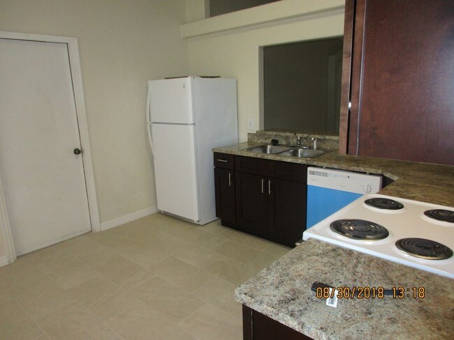 Foto del edificio - PEBBLE POINT HOME