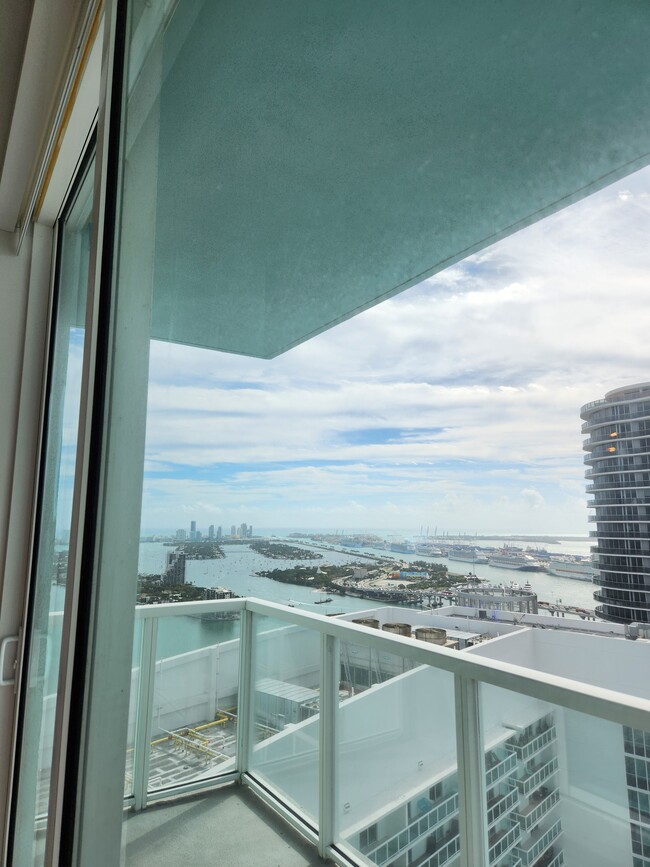 Balcony Ocean View - 1900 N Bayshore Dr