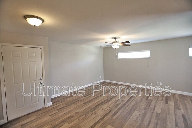 Foto del edificio - 5520 W Alice Ave
