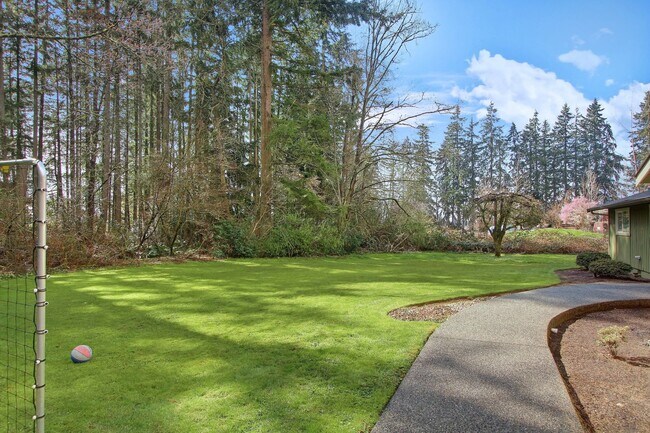 Foto del edificio - 4411 169th St SE