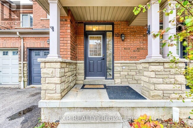 Building Photo - 1015-1015 Galesway Blvd