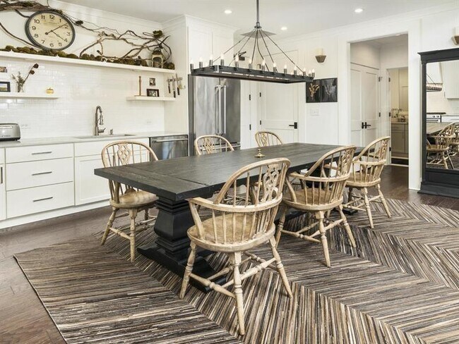 Foto del edificio - 10625 Serenbe Ln