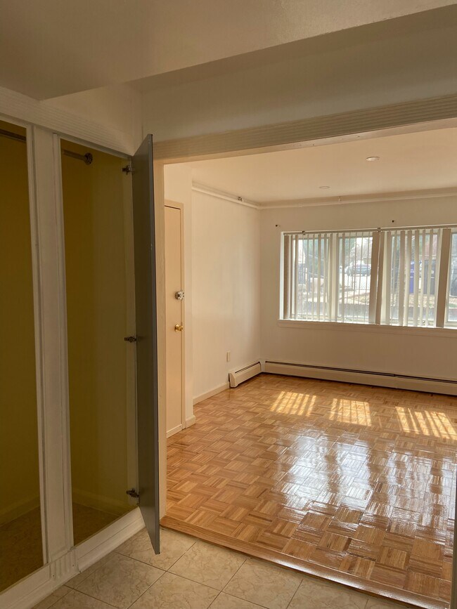 Building Photo - 8815 Pitkin Ave