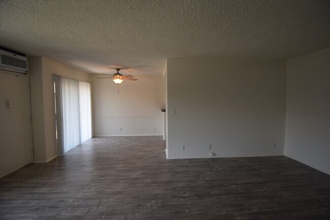 Building Photo - Woodman Court Apartments