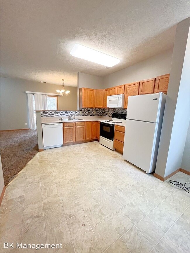 Building Photo - 3 br, 3.5 bath House - 2726 Wyndham Ct