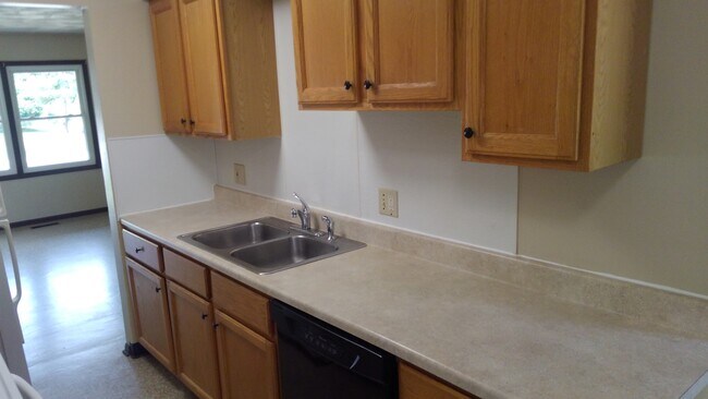 Kitchen - 182 Stoddard Ave