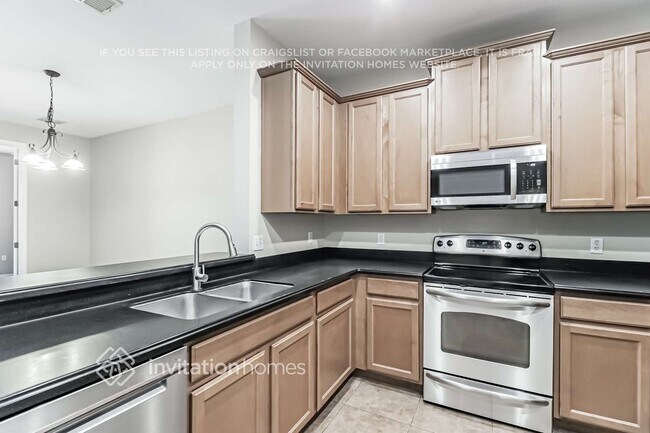 Foto del edificio - 5597 Rutherford Pl