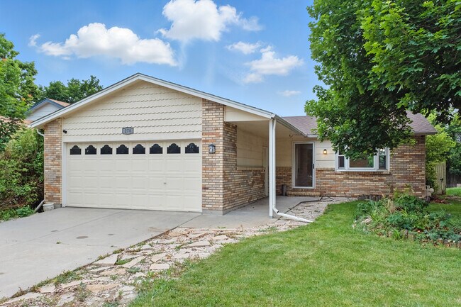 Photo - 278 E 42nd St House