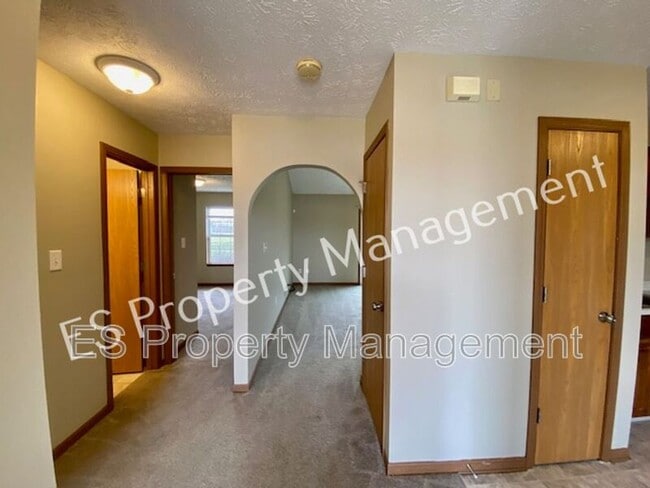 Building Photo - 7822 Crooked Meadows Dr