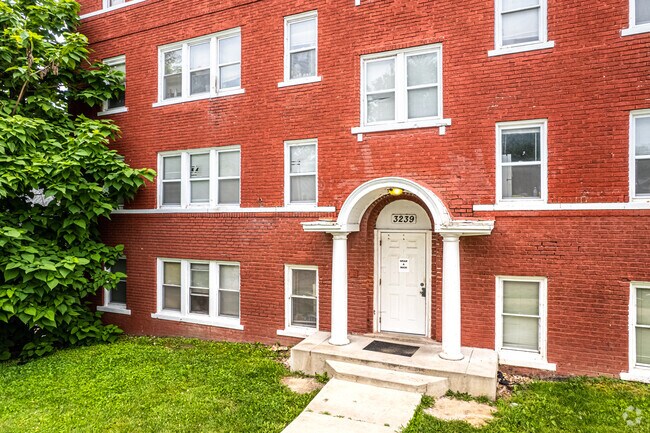 Entrance - 3239 Saint John Ave