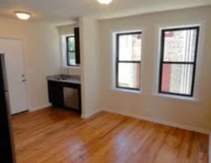 Building Photo - 2807 W Lawrence Ave