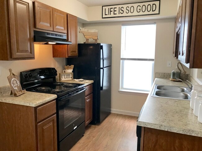 Building Photo - Starling Village