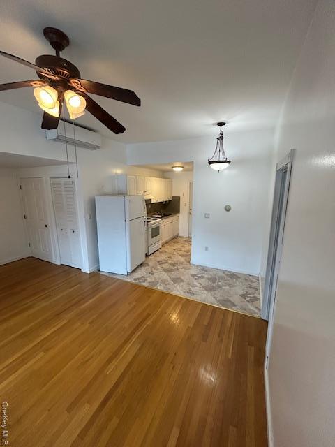 Foto del edificio - 85 Heling Blvd