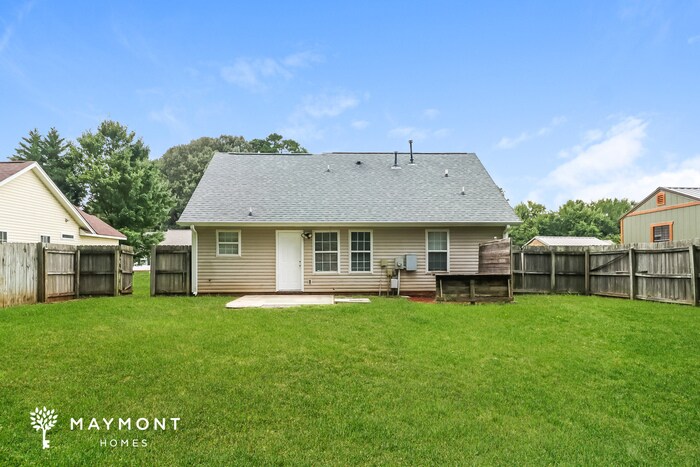 Building Photo - 1113 Summit Hills Dr