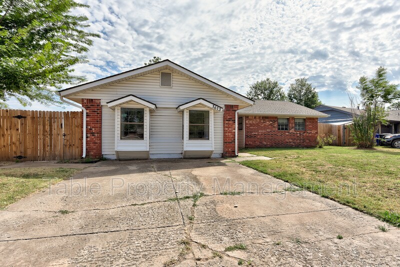 Primary Photo - 1613 Briar Meadow Rd