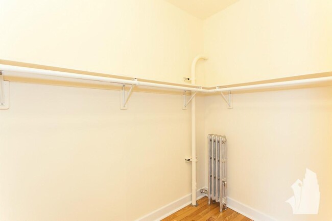 Building Photo - 0 bedroom in Chicago IL 60647