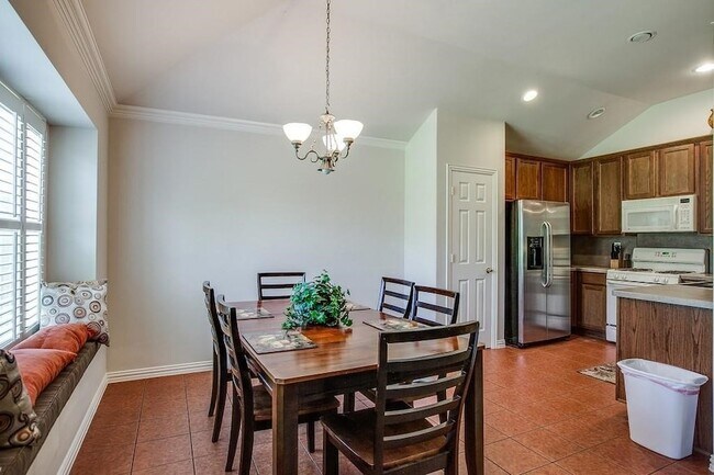Foto del edificio - 9616 Pepperwood Trail