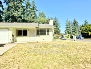 Building Photo - 914 NE 141st Ave