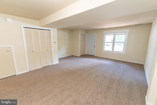 Building Photo - 746 Hemlock St