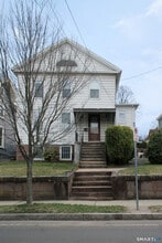 Building Photo - 651 Quinnipiac Ave