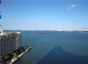 Building Photo - 2020 N Bayshore Dr