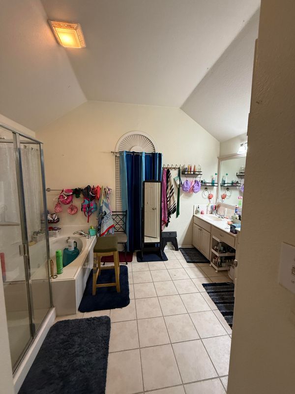 Foto del edificio - 1619 Mineral Springs Dr
