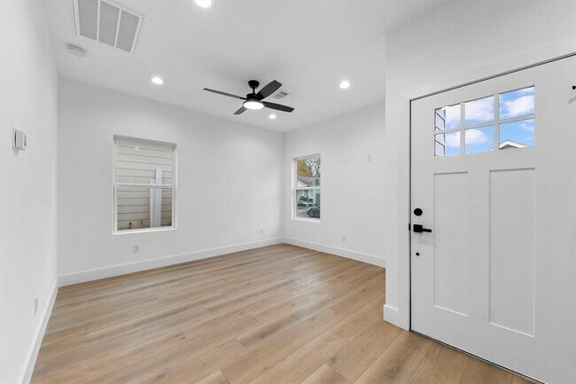 Foto del edificio - 2805 Nettleton St