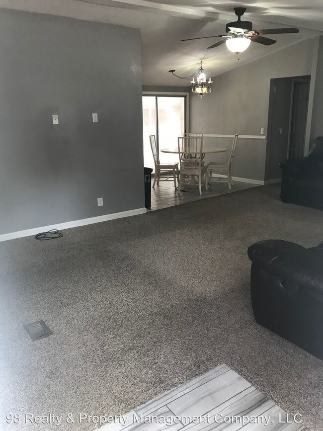 Building Photo - 3 br, 2 bath House - 85 Harborview Rd E