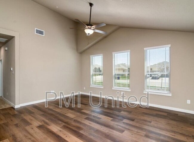 Building Photo - 649 Harvest Moon Dr
