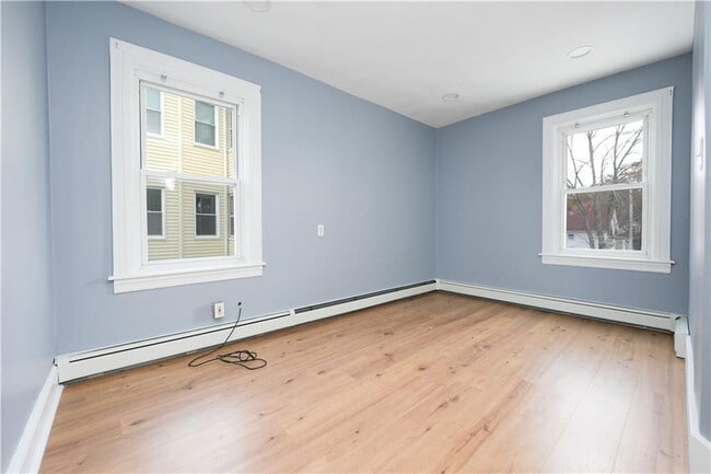 Building Photo - 167 Baxter St