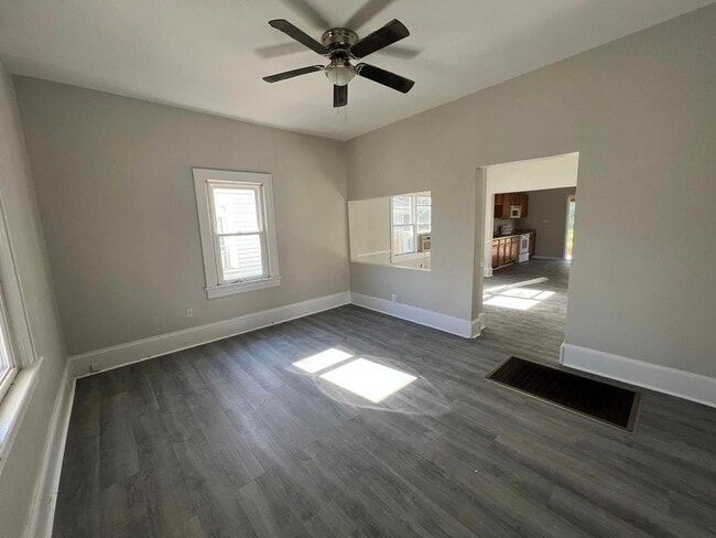 Foto del edificio - 1131 13th St SE