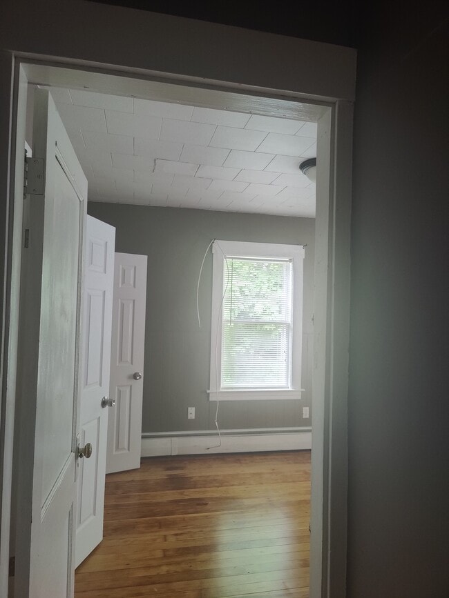 Building Photo - 143 Charles St