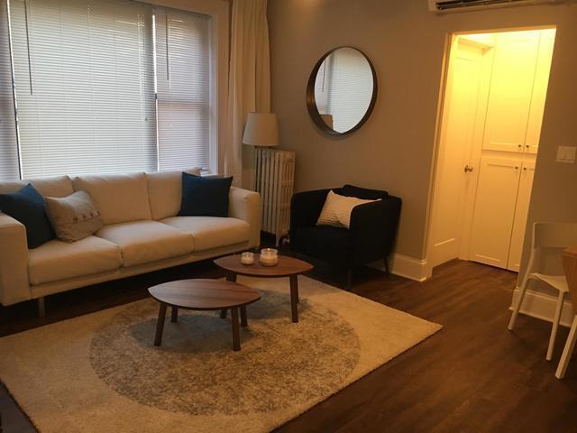 Foto del edificio - 817 W Lakeside Pl