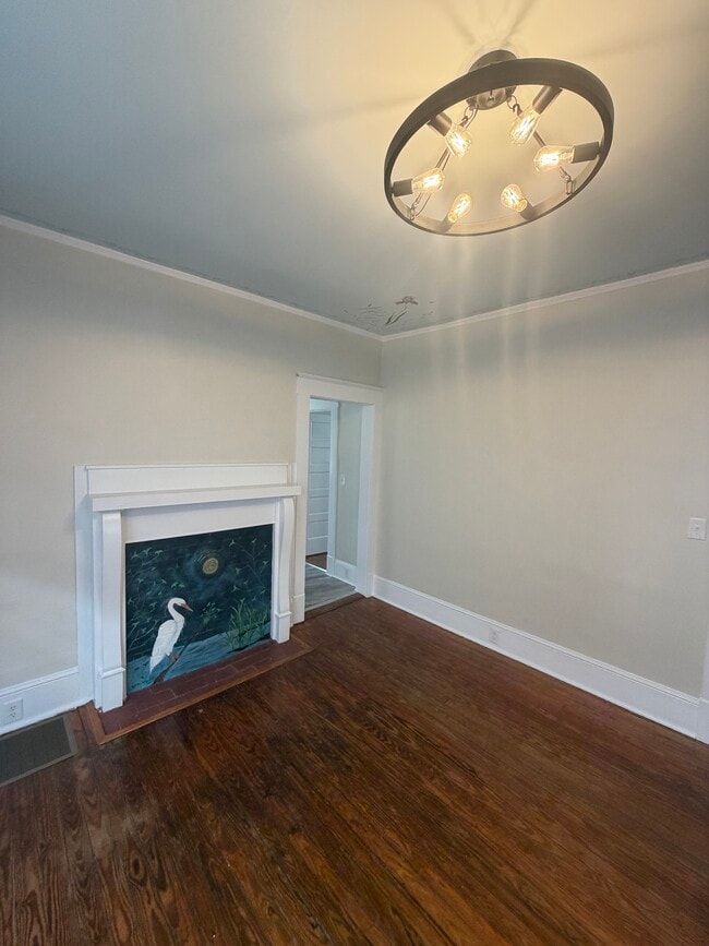 Building Photo - 1904 Perry Ave