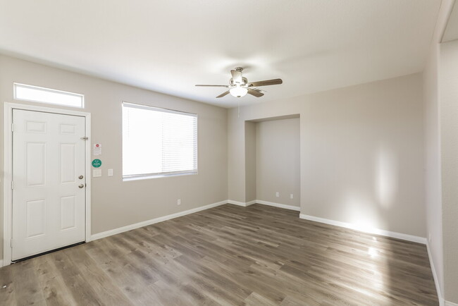 Foto del edificio - 8815 S Murray Canyon Ct