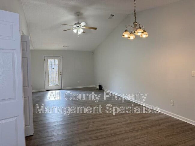 Foto del edificio - 113 Charleston Row Blvd