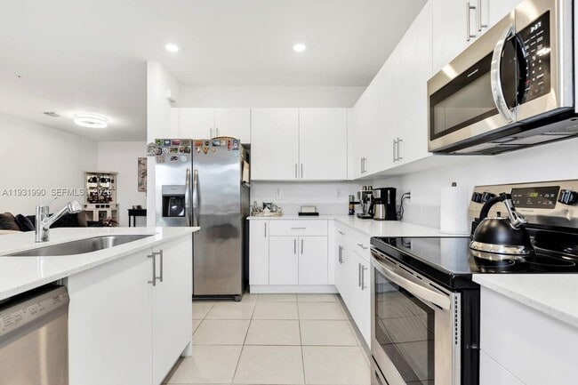 Photo - 15953 SW 2nd St House