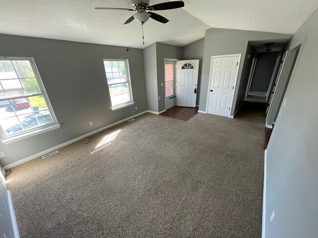 Building Photo - 4BD/3BA Single Family Home