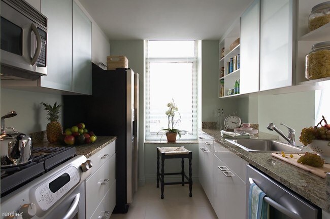 Building Photo - 2 br, 2 bath Apartment - Tribeca Green