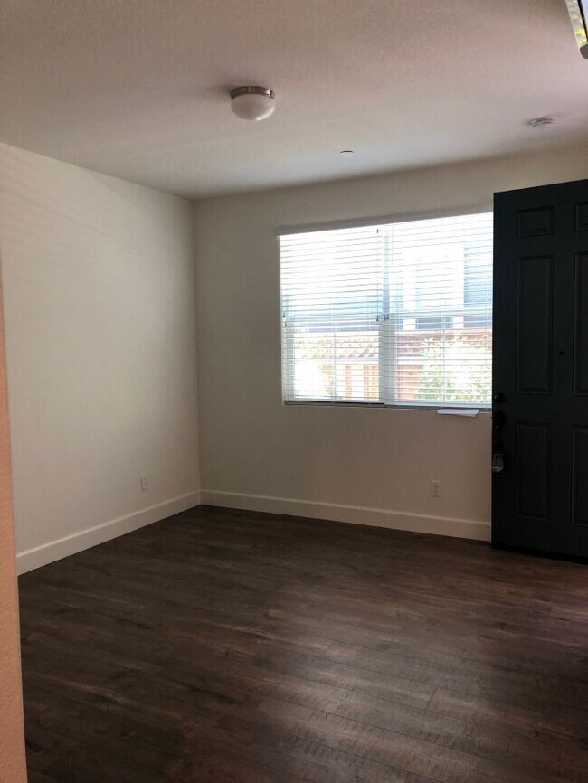 Foto del edificio - Charming Tiny Home Retreat: Cozy 1-Bedroom...