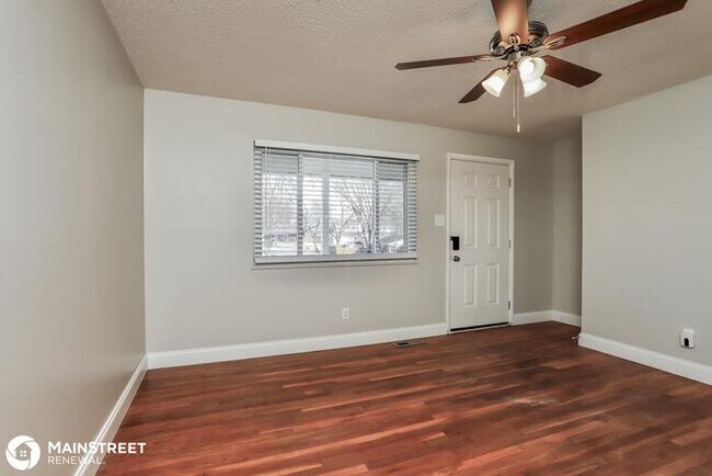 Foto del edificio - 4903 ORANGE BLOSSOM LN, HAZELWOOD, MO 63042