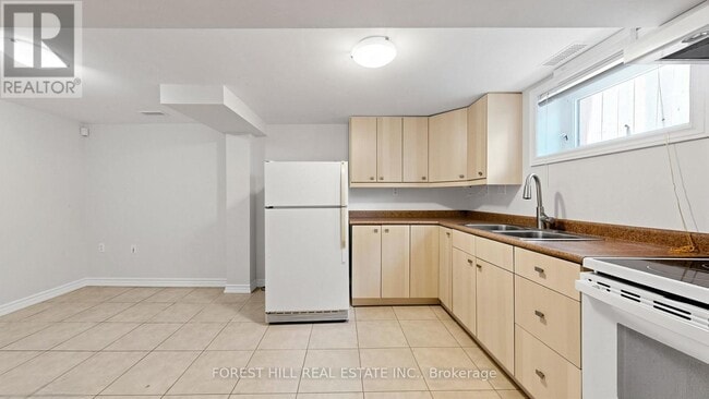 Building Photo - 308 Hendon Ave
