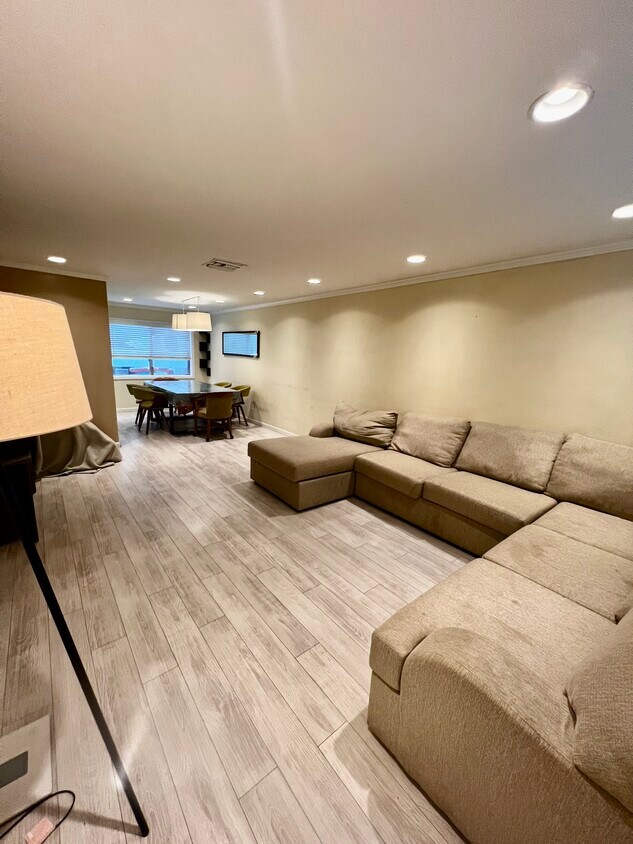 Foto principal - 20146 Cohasset St