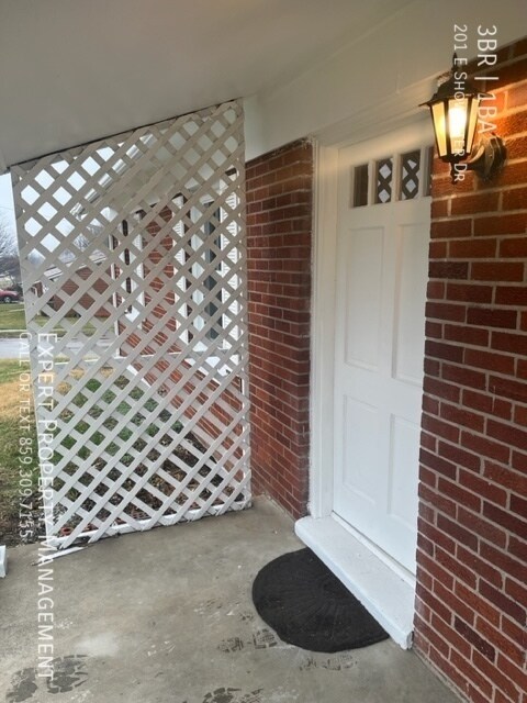 Building Photo - 201 E Showalter Dr