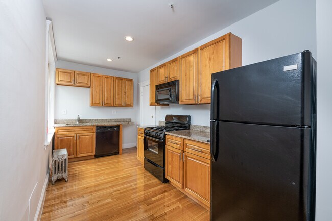Foto del edificio - 258 Chestnut Hill Ave