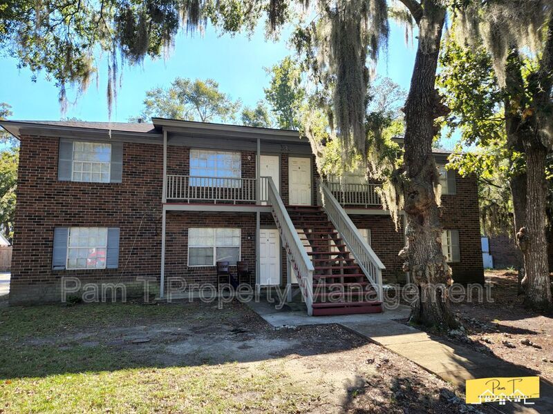 Foto principal - 3 Oak Forest Ln