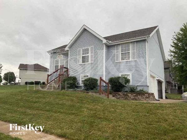 Primary Photo - 11623 N Windsor Ave