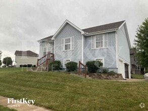 Building Photo - 11623 N Windsor Ave