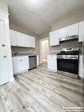 Building Photo - 6 Bowdoin Park