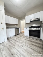 Building Photo - 6 Bowdoin Park